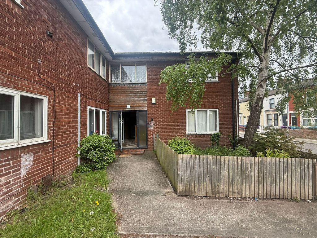 Property photo 1 of 5