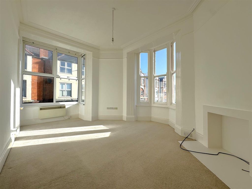 Property photo 2 of 8 2.Jpeg