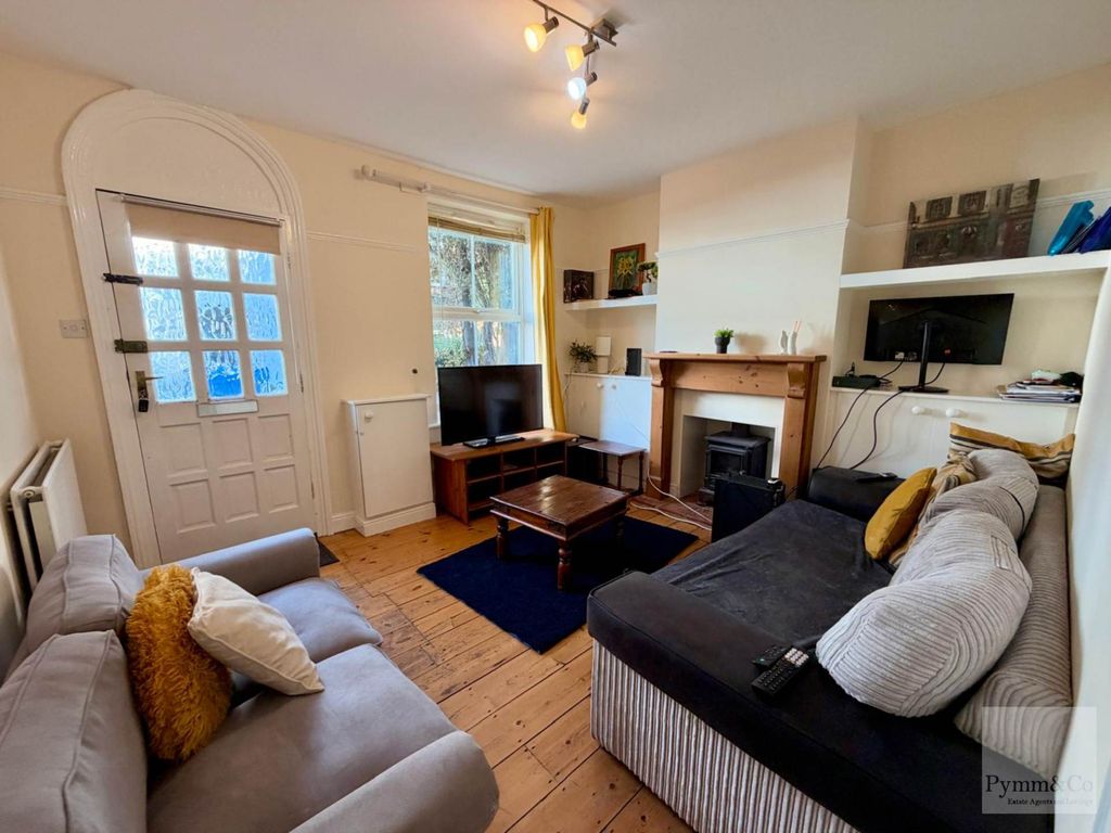 Property photo 3 of 13