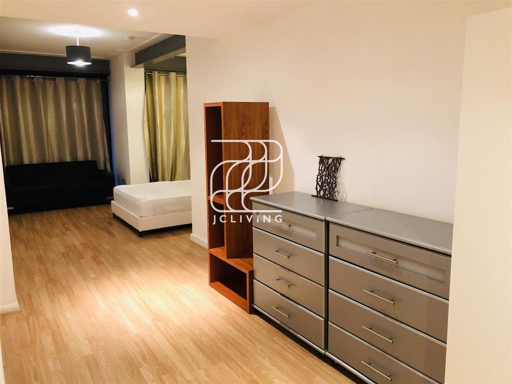 Property photo 3 of 5 A3dc784B-2E63-4d92-B1E8-7B6586A28E9E.Jpg