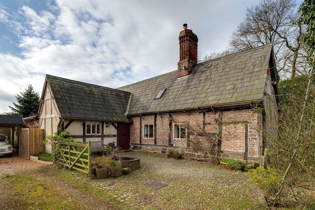 Property photo 1 of 32