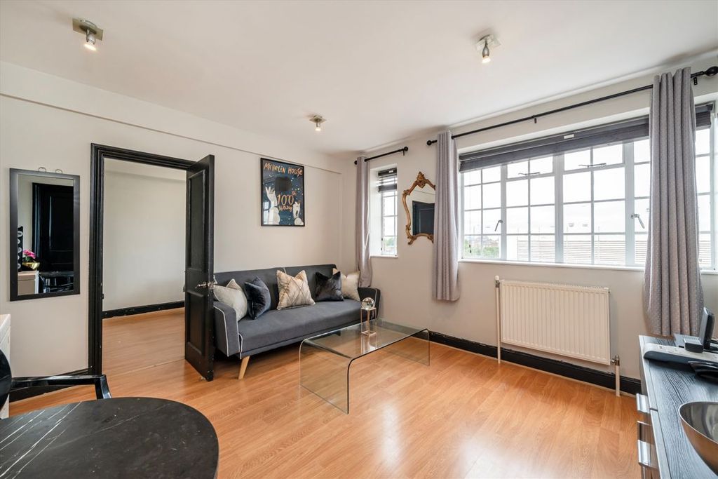 Property photo 2 of 3