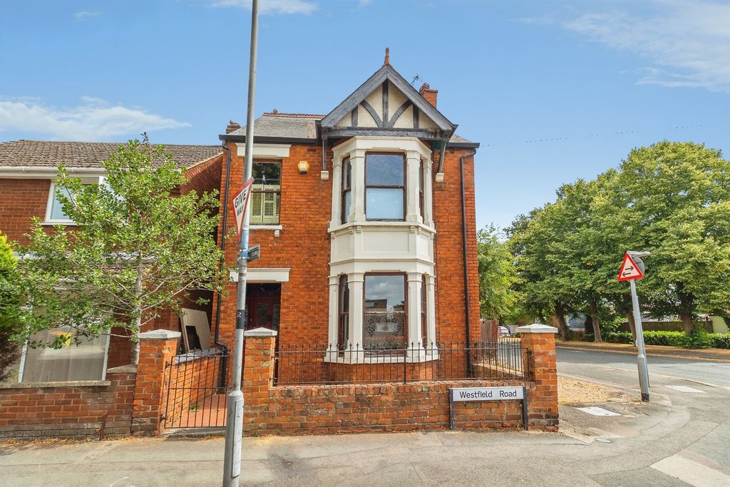 Property photo 1 of 21