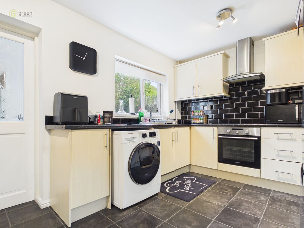 Property photo 3 of 36 Cam01332G0Pr0691Still009