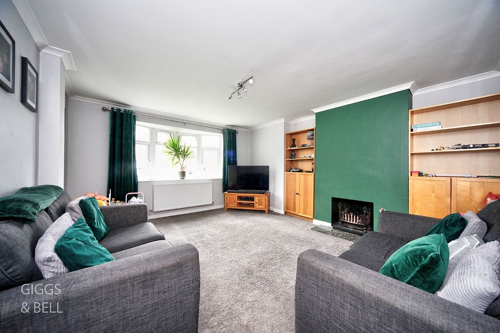 Property photo 2 of 18 4624291