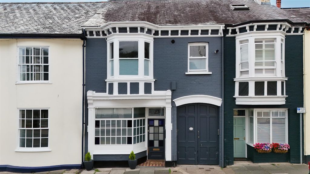 Property photo 1 of 16 Front 1.Jpg