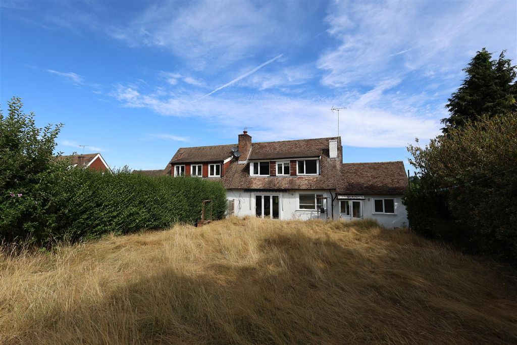 Property photo 1 of 14 Back