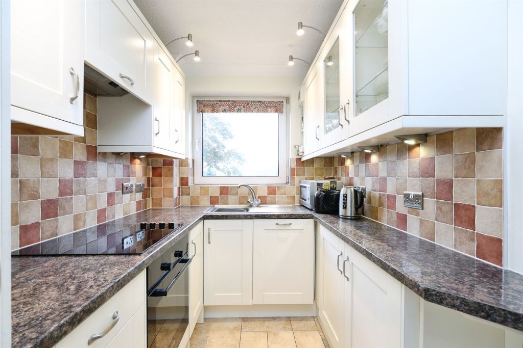 Property photo 2 of 17
