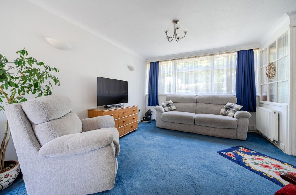 Property photo 2 of 11 1349314-16-68B988...