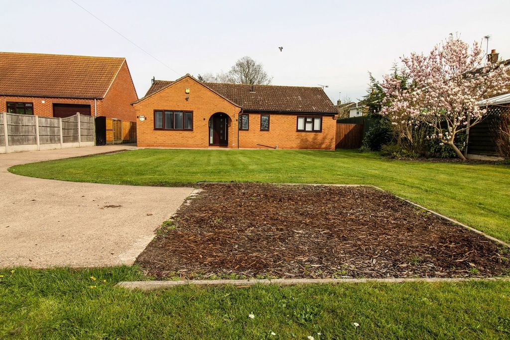 Additional image 17 of 3 bed bungalow for saleWalkerith Road, Morton, Gainsborough DN21
