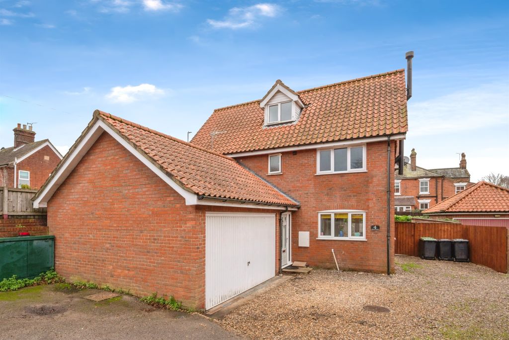 Property photo 1 of 18