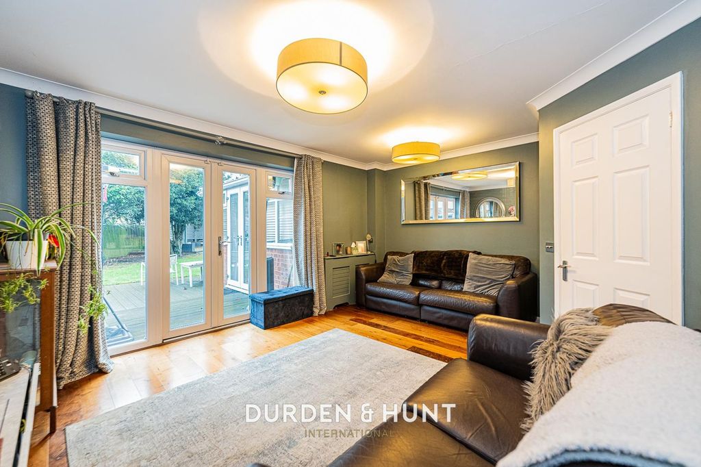 Property photo 3 of 32 Harrow-16.Jpg