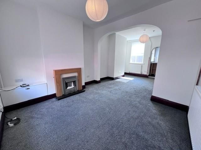 Property photo 3 of 9 Lounge.Jpg