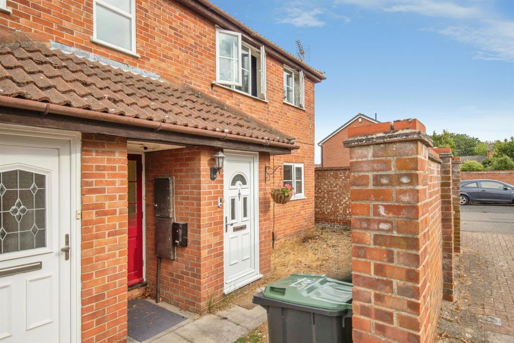 Property photo 2 of 11
