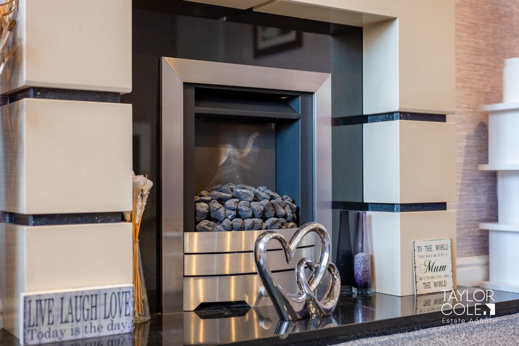 Property photo 3 of 33