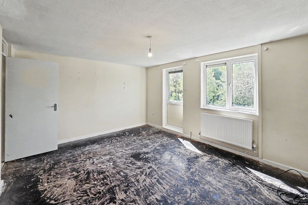 Property photo 2 of 14 11 Marlfield Close, Ingol, Preston, Lancashire, Pr2 7Al