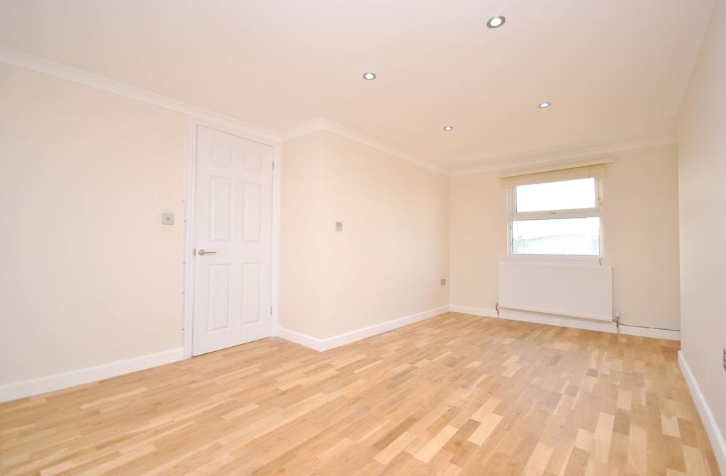 Property photo 3 of 6 Reception Room