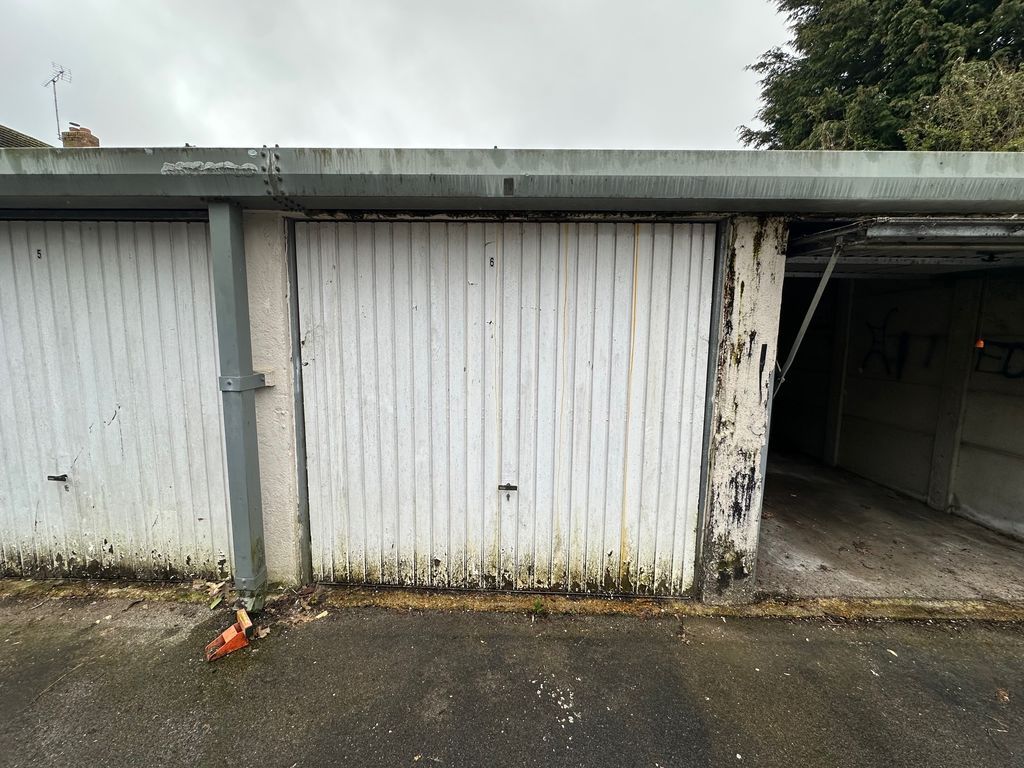 Property photo 1 of 4 Photo 2