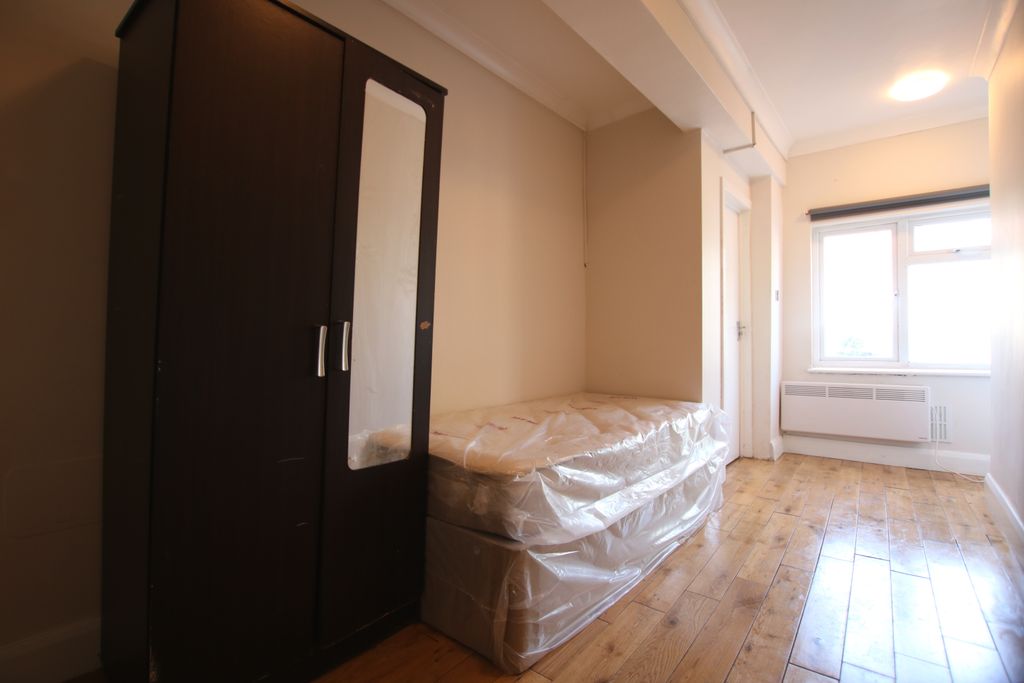 Property photo 2 of 3