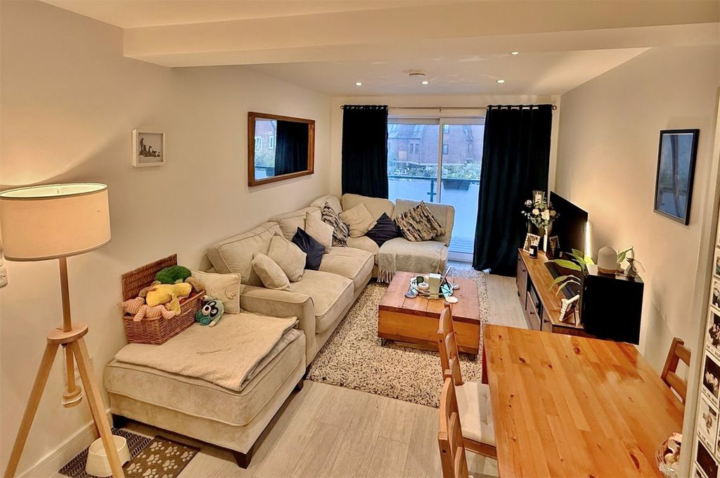 Property photo 2 of 11 Picture 2