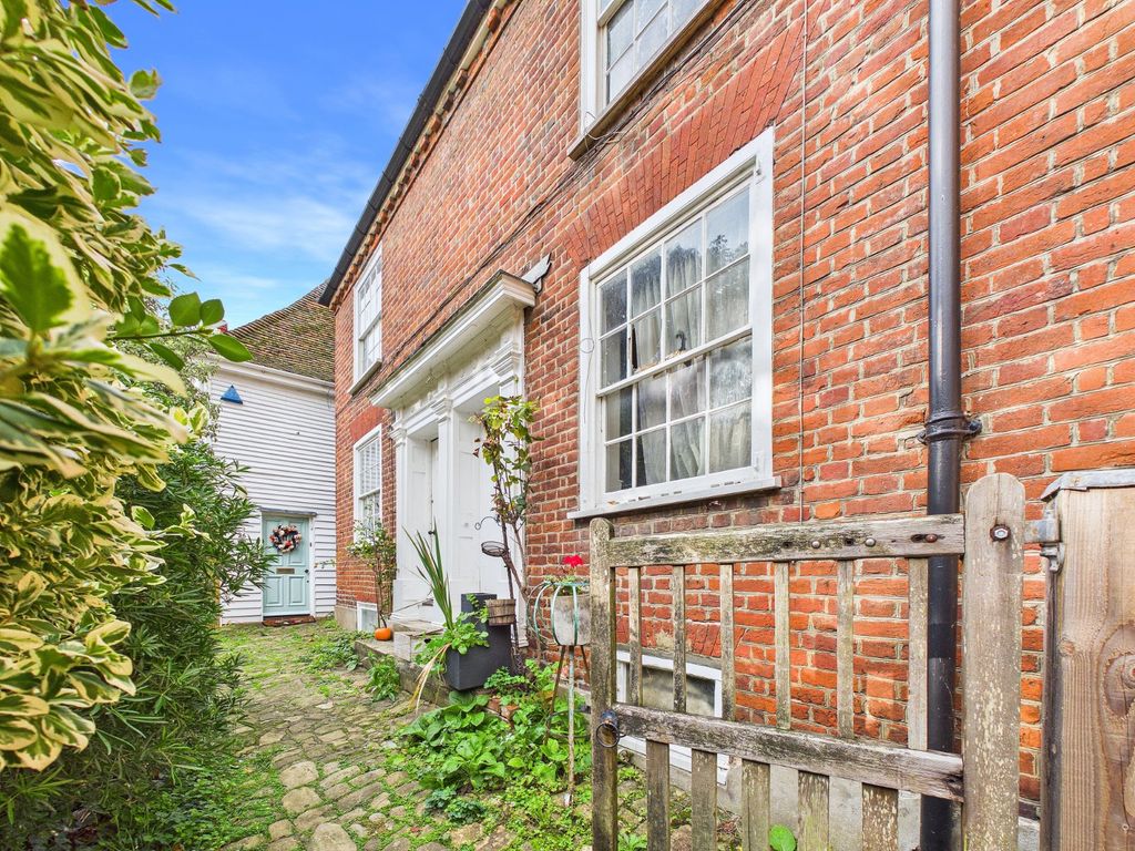 Property photo 2 of 16 Frontage