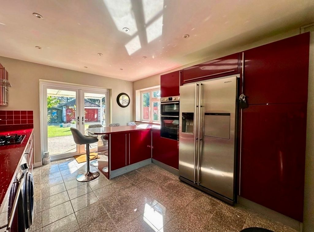 Property photo 3 of 18