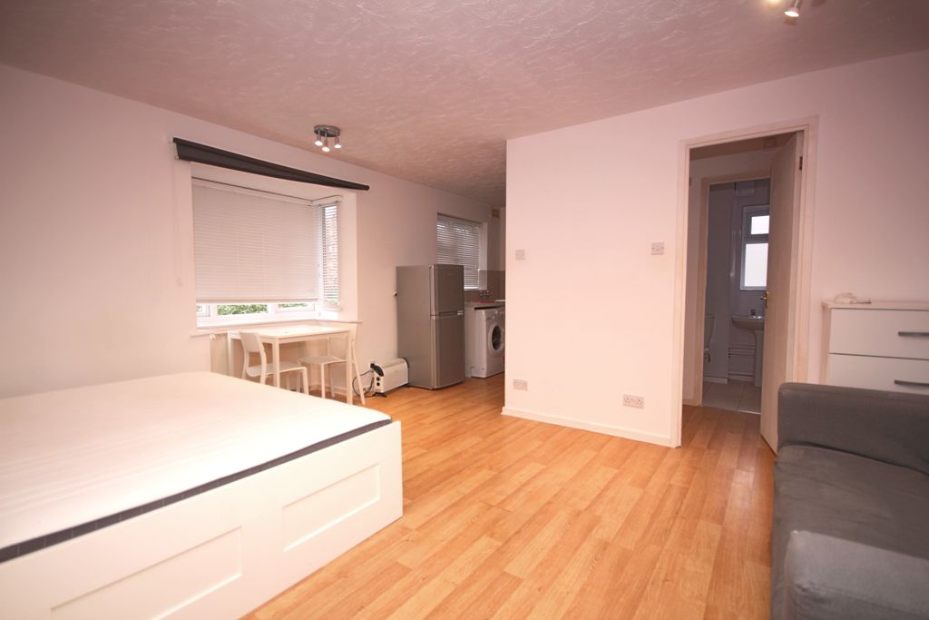 Property photo 2 of 6