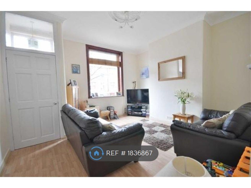 Property photo 2 of 7 Lounge