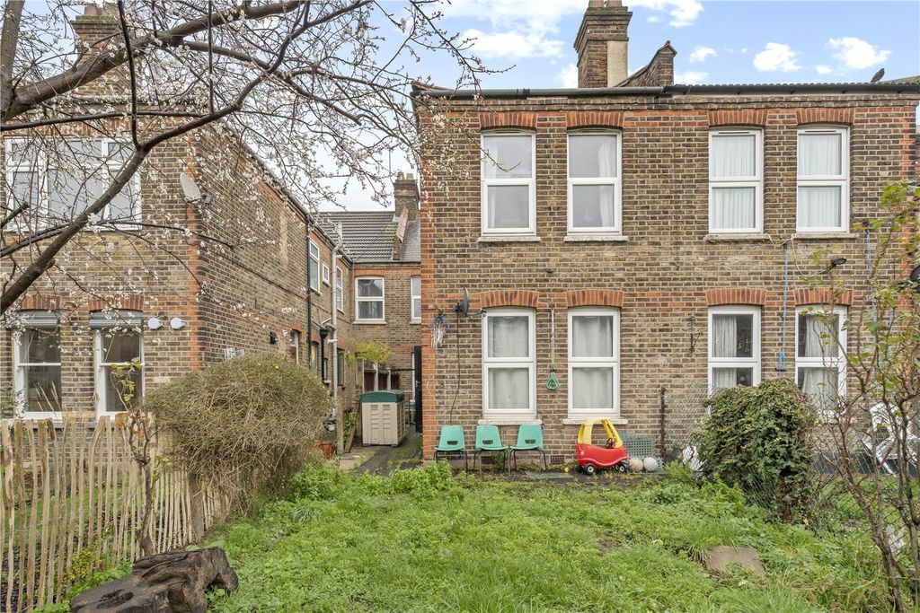 Property photo 3 of 17 Picture No. 32