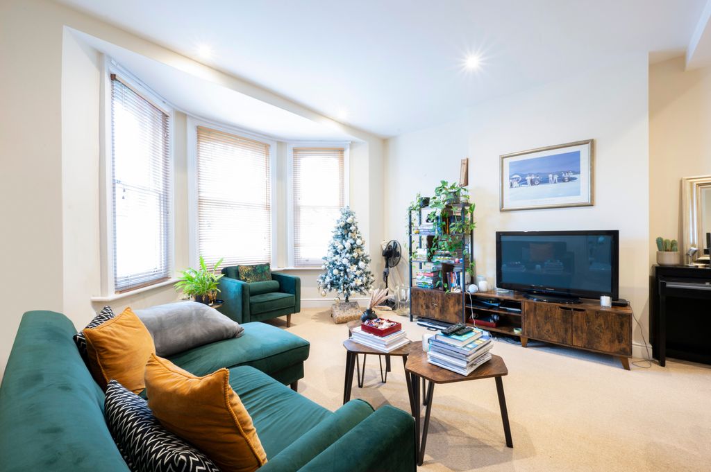 Property photo 1 of 7 Picture No. 09