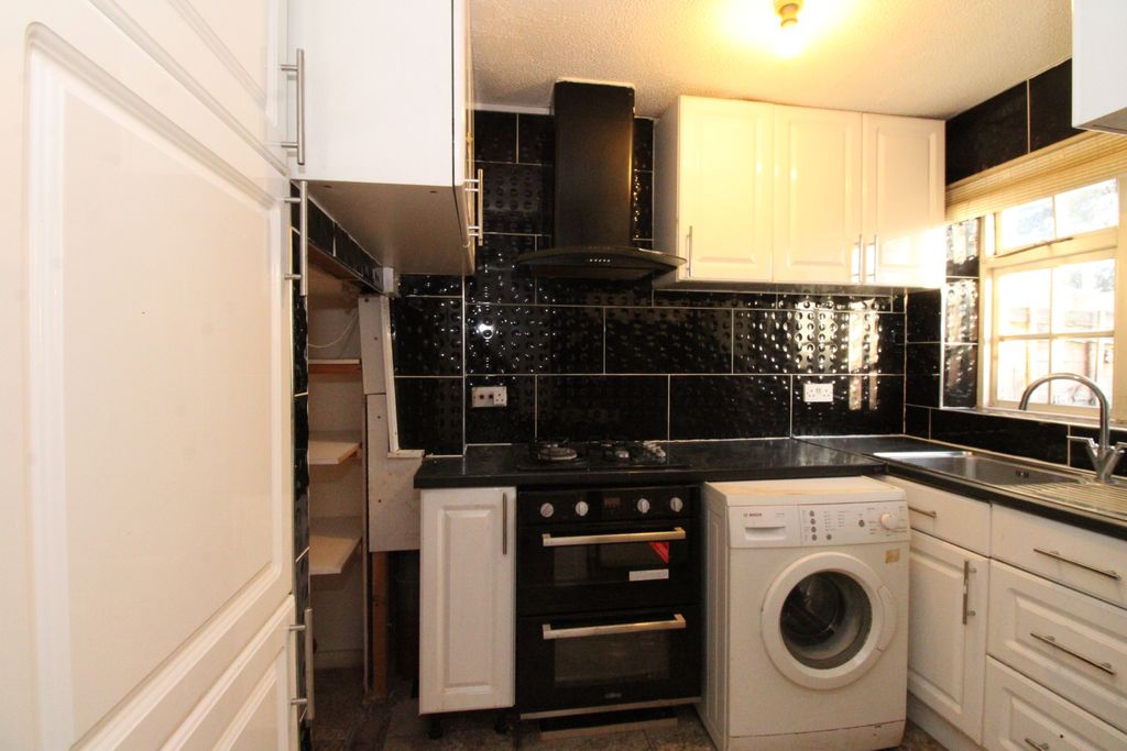 Property photo 3 of 8 Img_6980