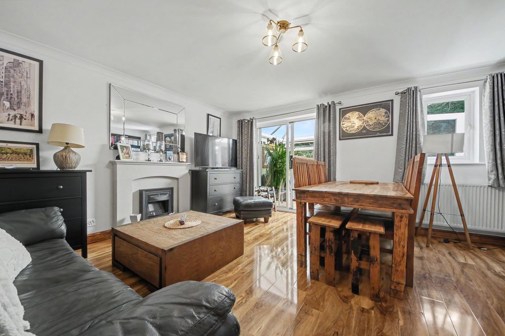Property photo 2 of 15