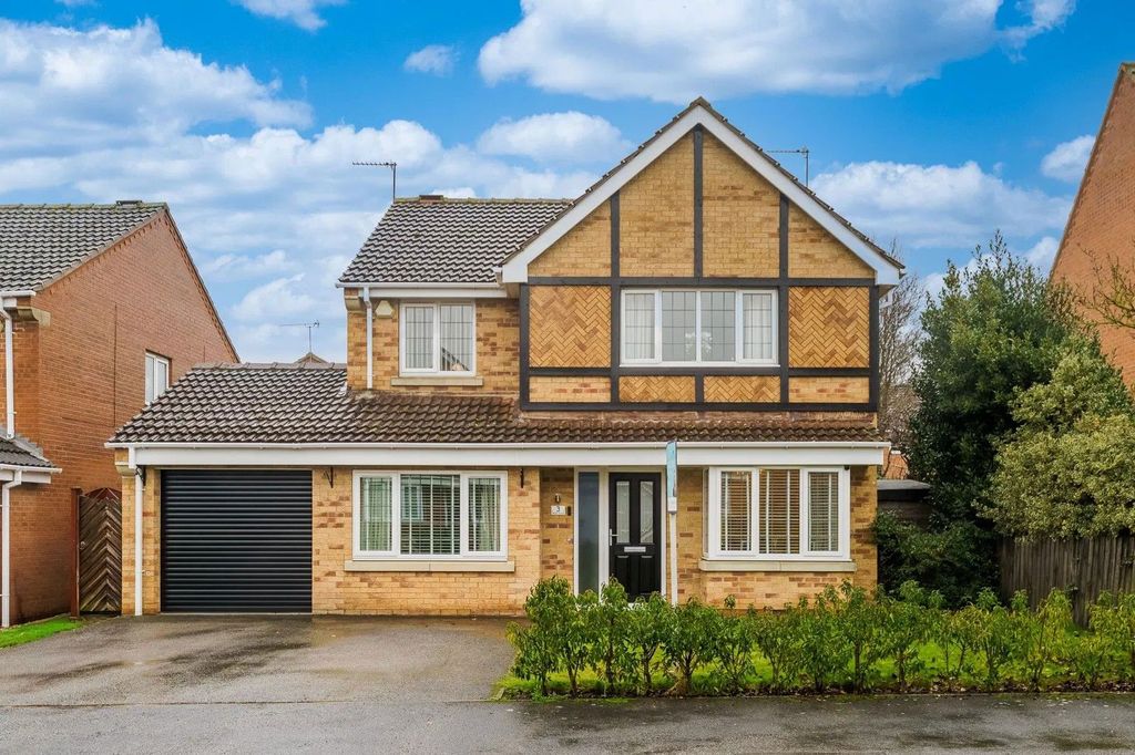 Property photo 1 of 27