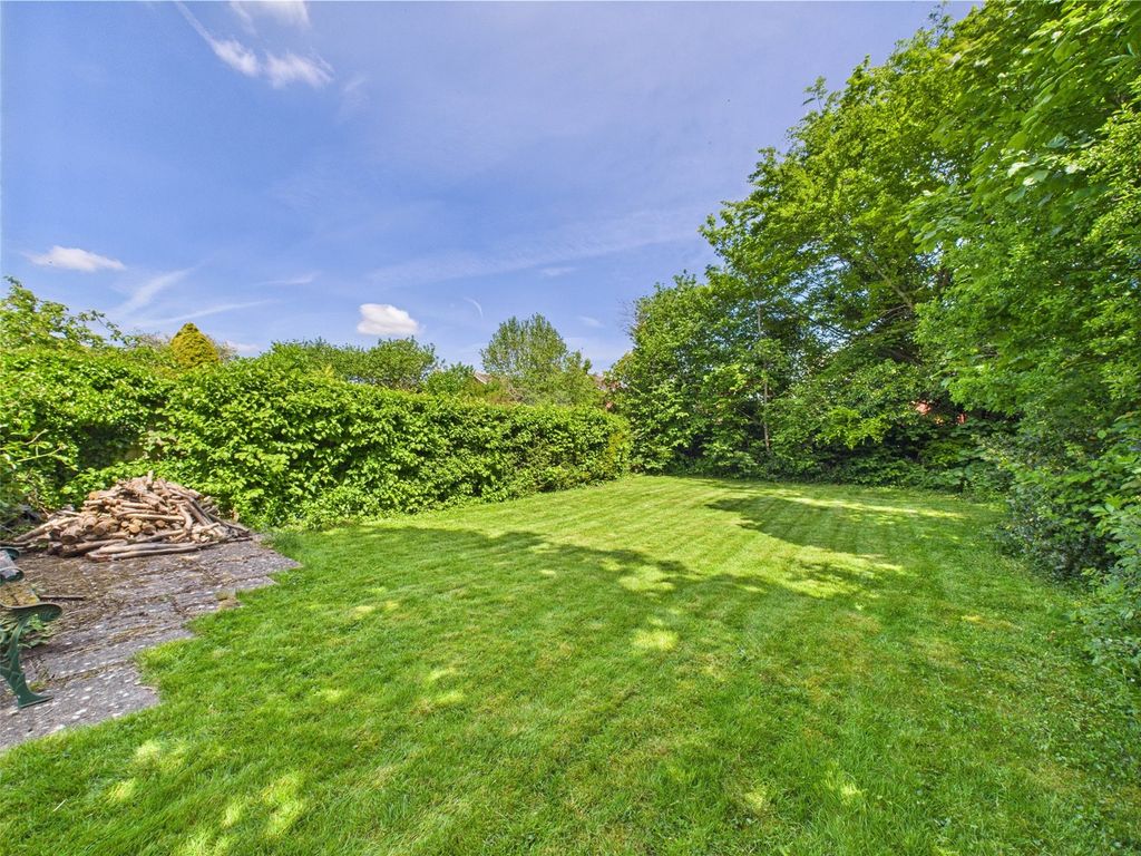 Property photo 3 of 18 Picture No. 20