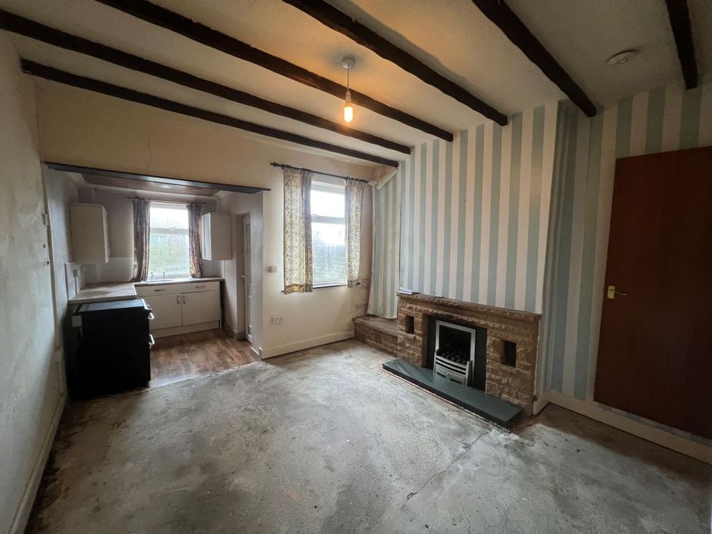 Property photo 3 of 18