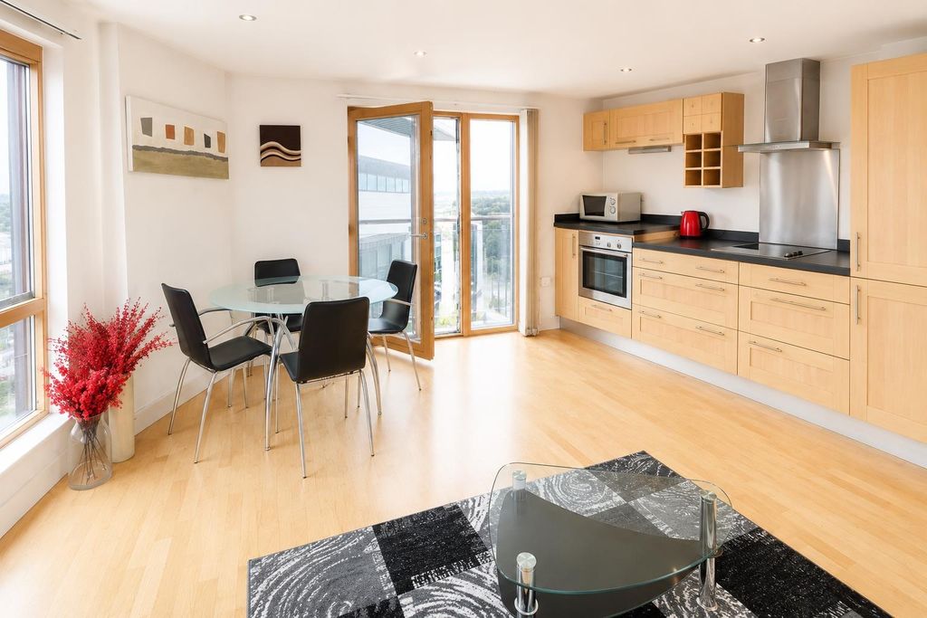 Property photo 1 of 6 Bright Open-Plan Kitchen With Private Balcony...