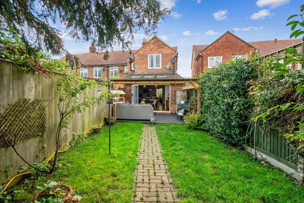 Property photo 3 of 21