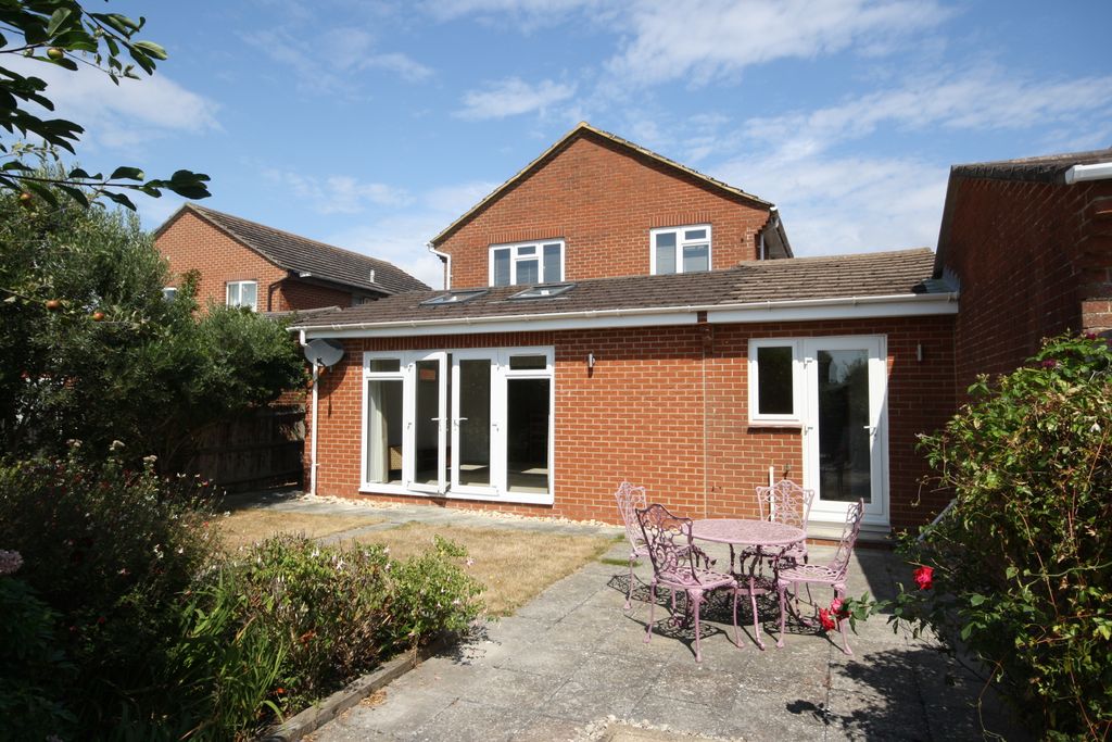 Property photo 1 of 17