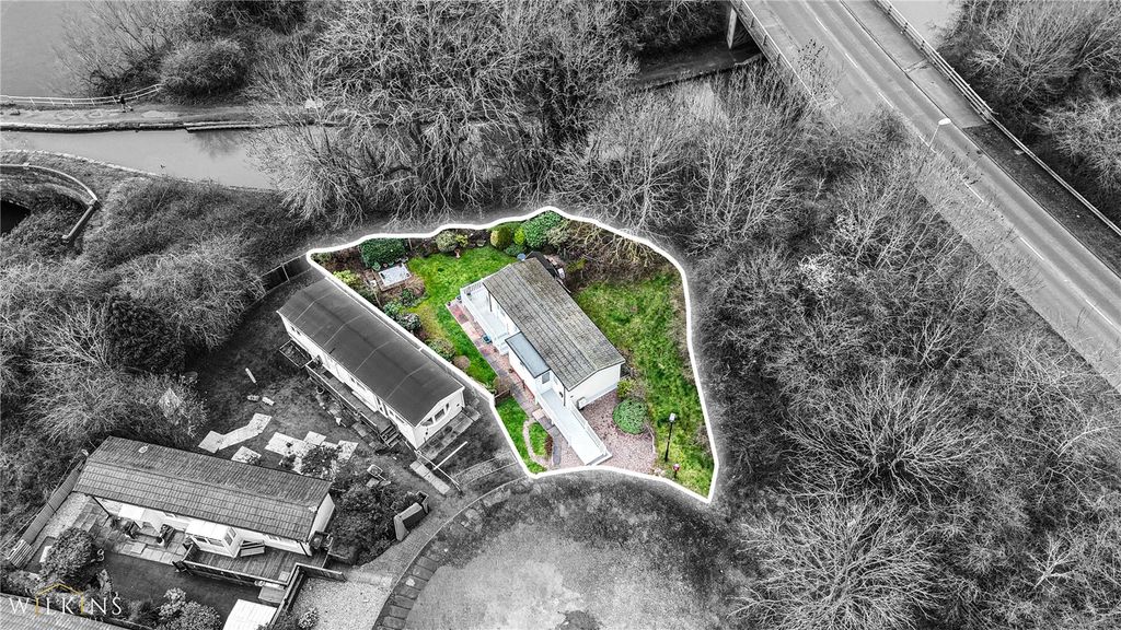 Property photo 2 of 21 Picture No. 04