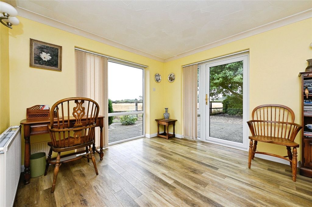Property photo 3 of 24 Picture No. 06