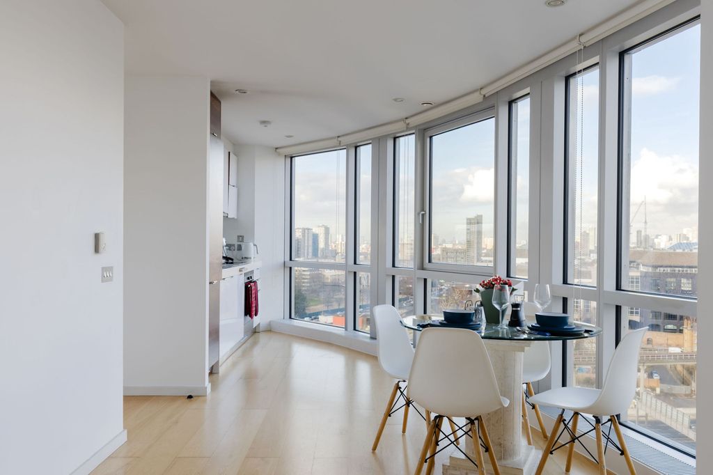 Property photo 3 of 24