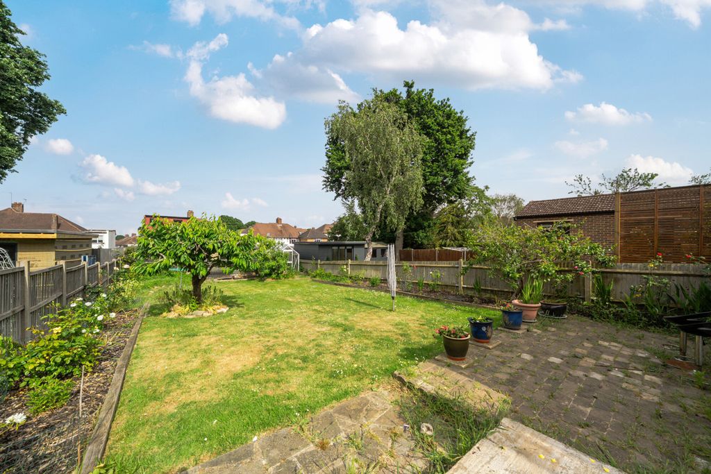 Property photo 2 of 19 1467051-10-6A1878...