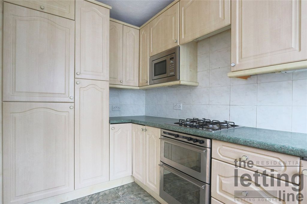 Property photo 3 of 11 Picture No. 27
