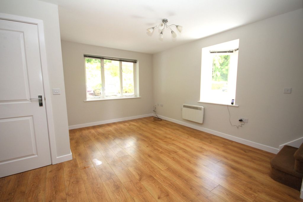 Property photo 3 of 11 Photo