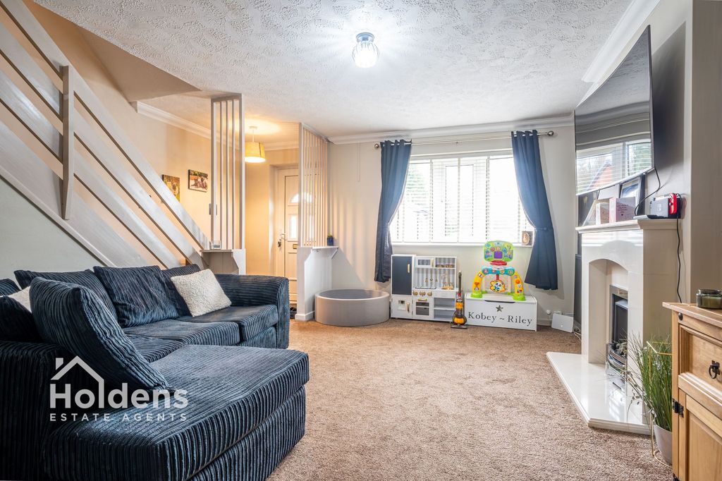 Property photo 2 of 18