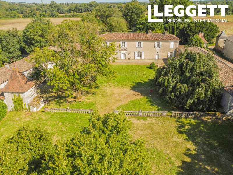 Property photo 2 of 10
