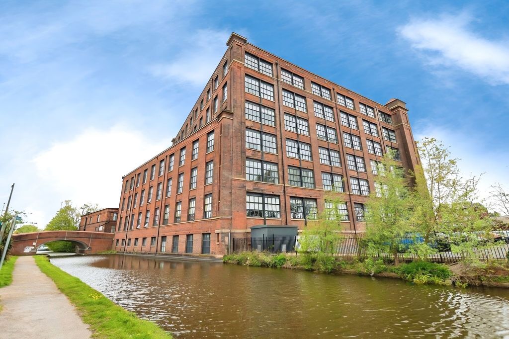 Property photo 1 of 23