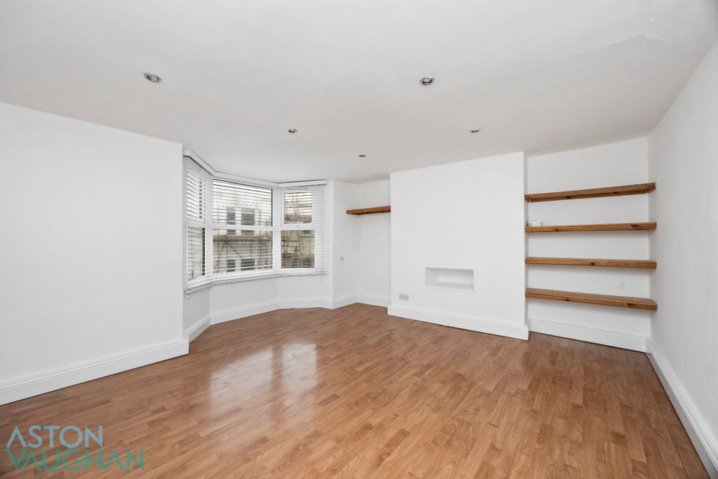 Property photo 1 of 9 6102660