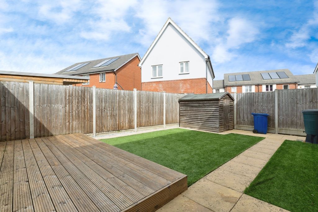 Property photo 2 of 17 Photo