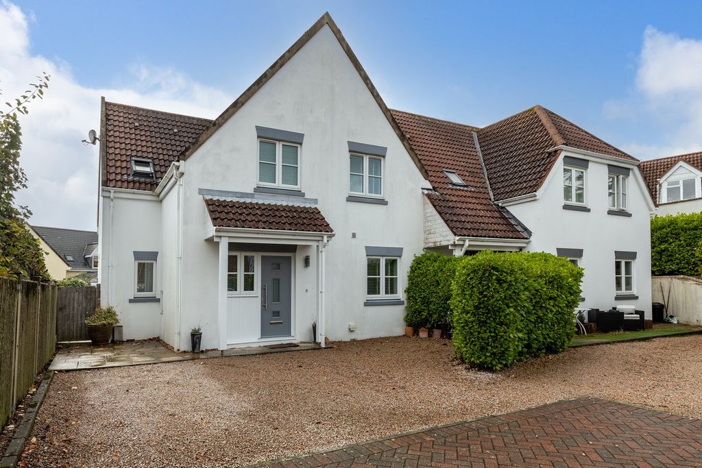 Property photo 1 of 25